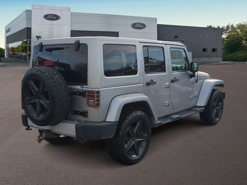 Used 2013 Jeep Wrangler Unlimited Sahara w/ Connectivity Group image 11