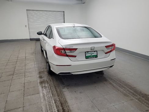 Used 2018 Honda Accord EX image 6
