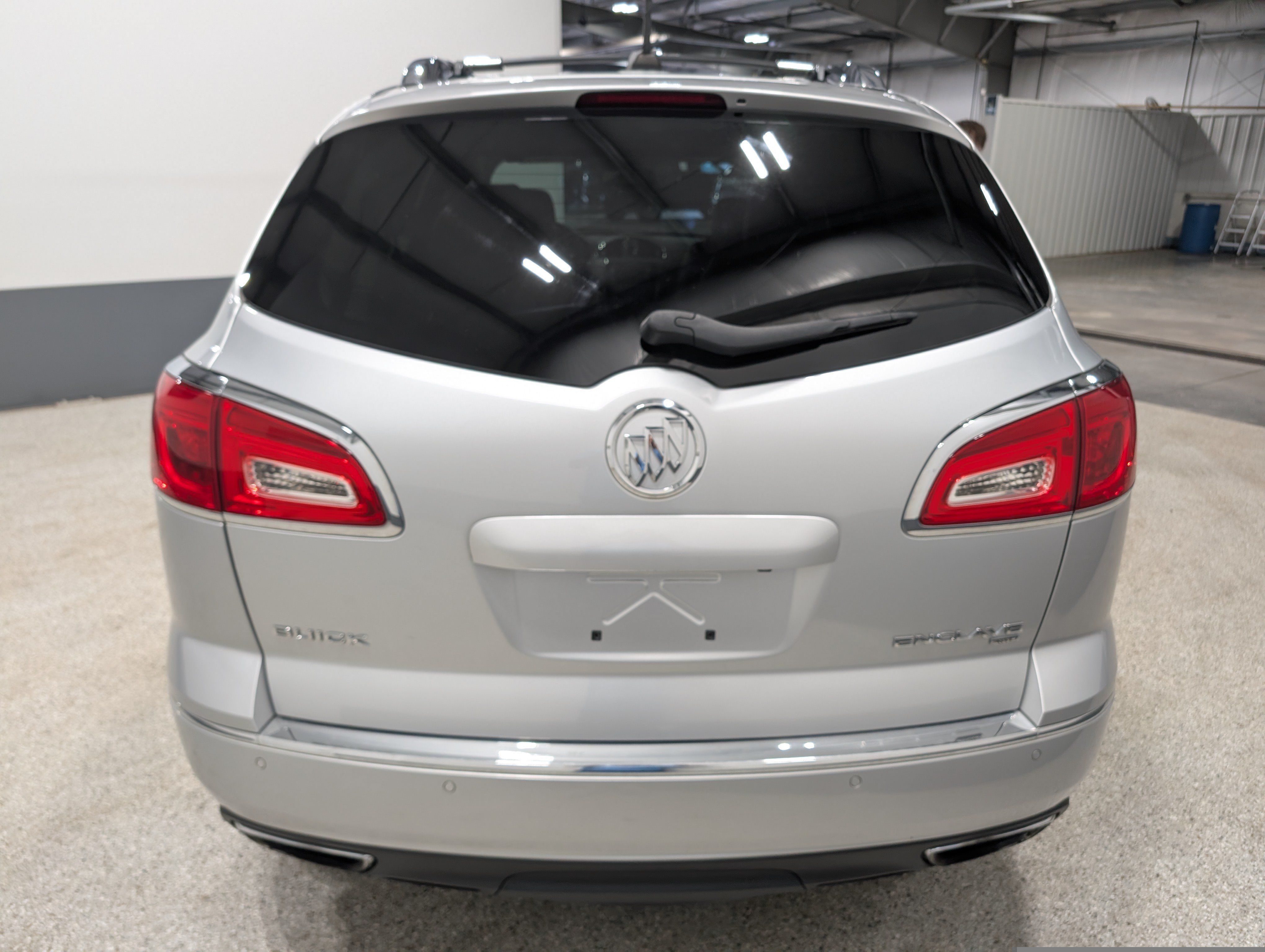 Used 2017 Buick Enclave Leather w/ Trailering Package AWD/4WD image 4
