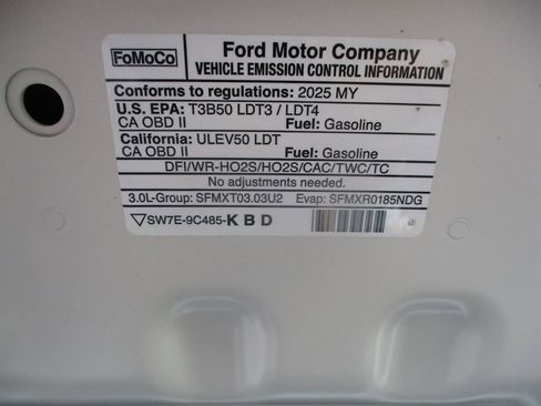 Used 2025 Lincoln Aviator Reserve w/ Equipment Group 201A image 11