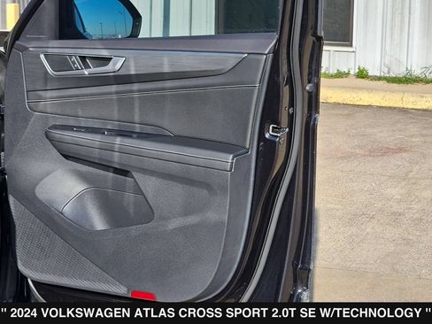 Used 2024 Volkswagen Atlas Cross Sport SE w/ Panoramic Sunroof Package FWD image 32