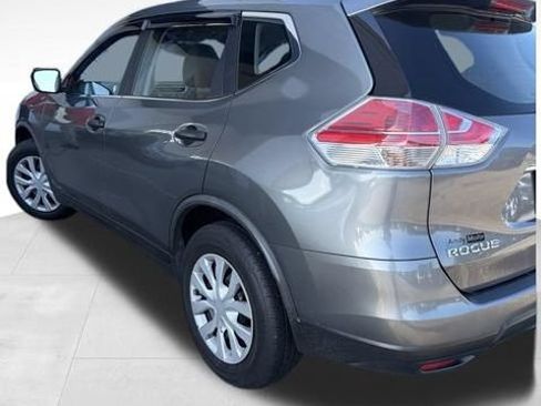Used 2016 Nissan Rogue S FWD image 10