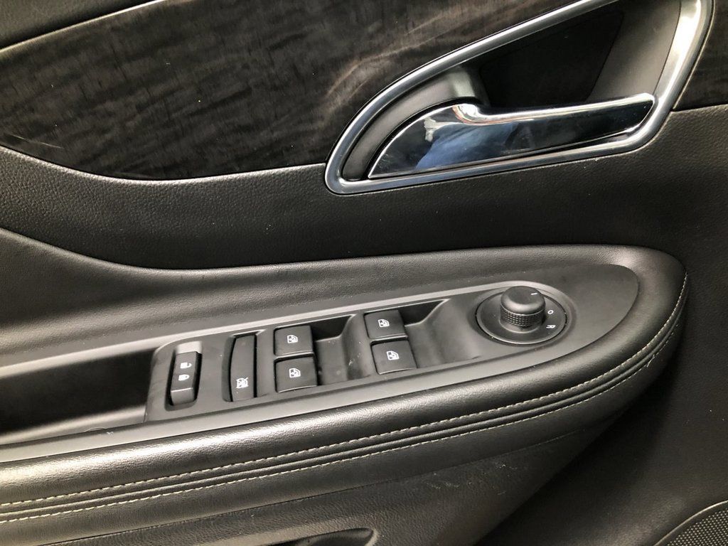 Used 2016 Buick Encore Convenience FWD image 13
