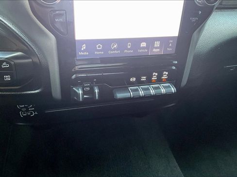 Used 2025 RAM 2500 Big Horn image 17