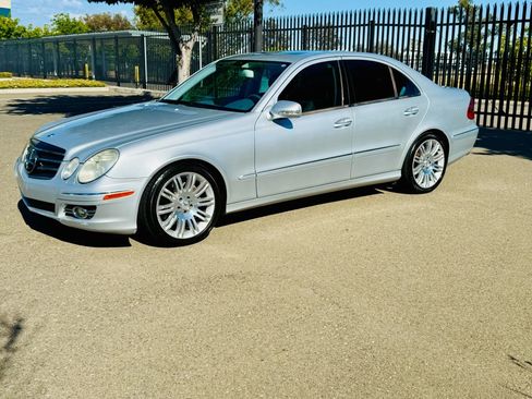 Used 2007 Mercedes-Benz E 350 Sedan image 8