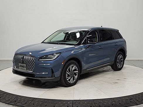 Used 2023 Lincoln Corsair AWD w/ Equipment Group 101A image 3