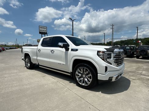 Used 2024 GMC Sierra 1500 Denali w/ Denali Reserve Package AWD/4WD image 1