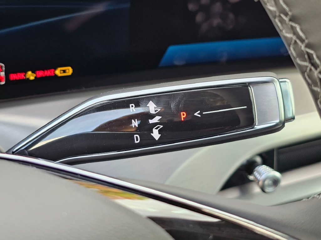 New 2027 Cadillac Vistiq Sport AWD/4WD image 28
