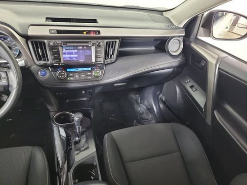Used 2018 Toyota RAV4 LE Plus AWD/4WD image 17