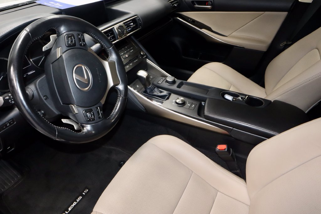 Used 2019 Lexus IS 300 w/ Premium Package RWD image 23