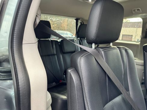 Used 2020 Dodge Grand Caravan Crew w/ Quick Order Package 29L image 15