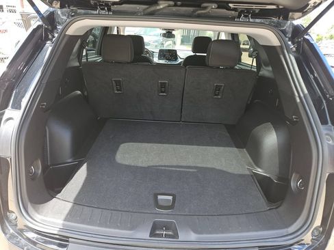 Used 2025 Chevrolet Blazer LT FWD image 24