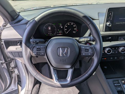 Used 2026 Honda CR-V Sport image 18
