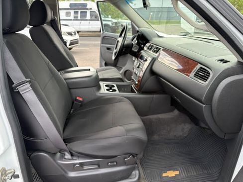 Used 2013 Chevrolet Suburban LT AWD/4WD image 28