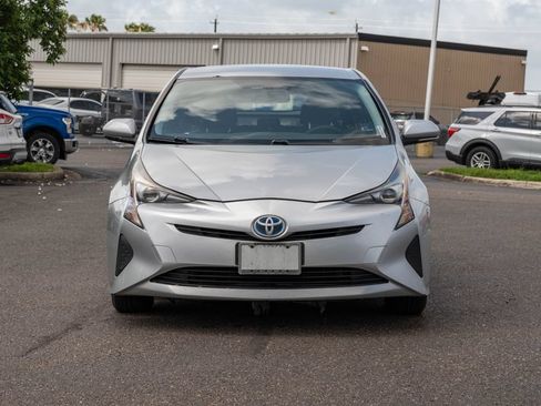Used 2016 Toyota Prius Two FWD image 2