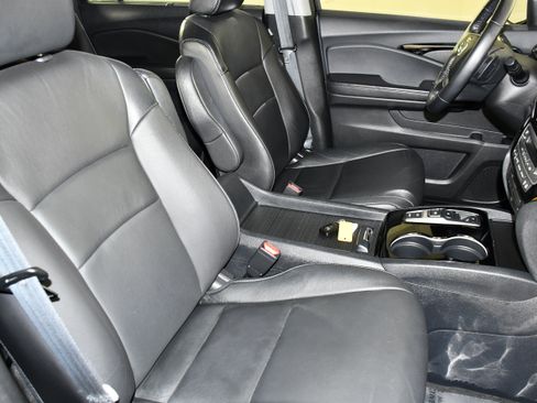Used 2020 Honda Pilot Touring image 43