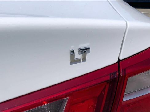 Used 2024 Chevrolet Malibu LT FWD image 10