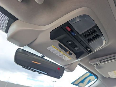 Used 2021 Subaru Crosstrek 2.0i Premium w/ Moonroof Package image 29