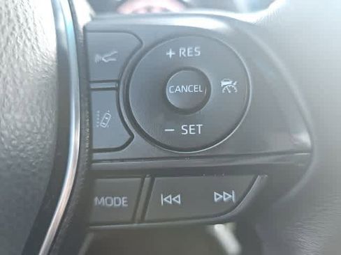 Used 2020 Toyota Camry SE image 14