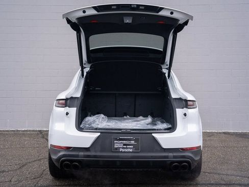 Certified 2025 Porsche Cayenne Coupe image 14