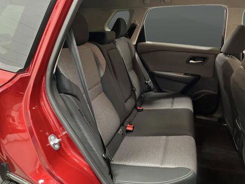 Used 2023 Nissan Rogue SV image 27