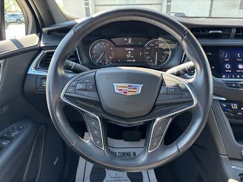 Used 2022 Cadillac XT5 Premium Luxury w/ LPO, Floor Liner Package AWD/4WD image 13