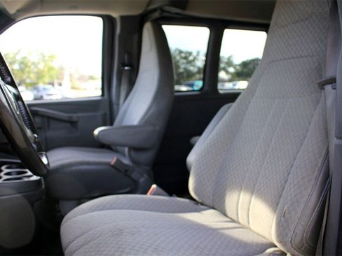 Used 2017 Chevrolet Express 2500 LT w/ LT Preferred Equipment Group image 10