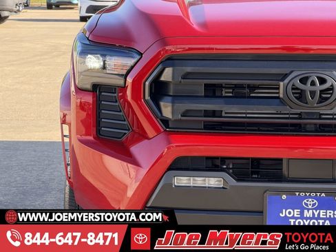 Used 2026 Toyota Tacoma SR5 image 5