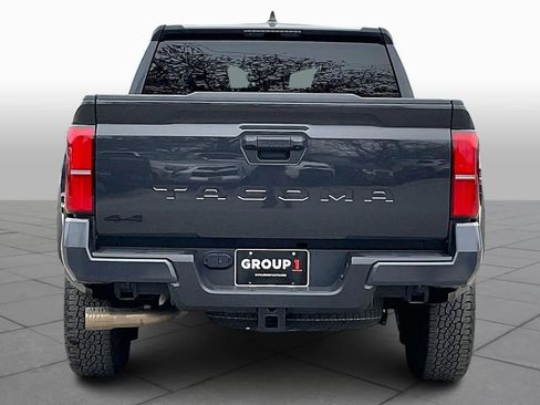 Used 2025 Toyota Tacoma TRD Off-Road image 5