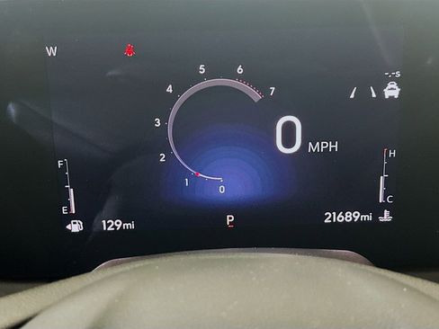 Used 2025 Buick Envista Preferred image 18