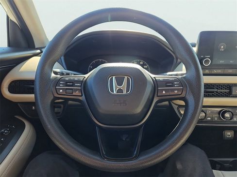 Certified 2023 Honda HR-V LX image 24
