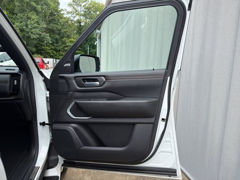Certified 2025 Nissan Armada Platinum Reserve AWD/4WD image 19