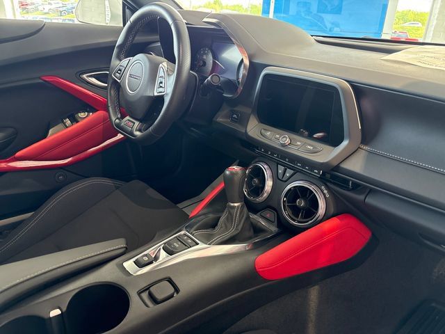 Used 2022 Chevrolet Camaro SS RWD image 13