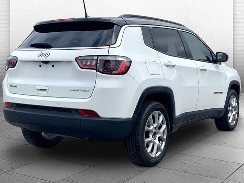 Used 2025 Jeep Compass Limited AWD/4WD image 13