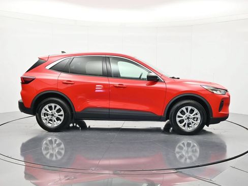 Used 2024 Ford Escape Active AWD/4WD image 4