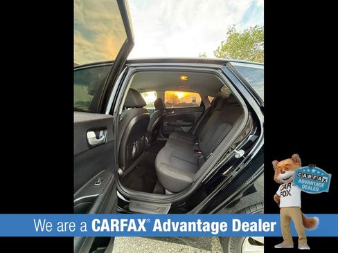 Used 2018 Kia Optima LX w/ 17" Alloy Wheels Package FWD image 19