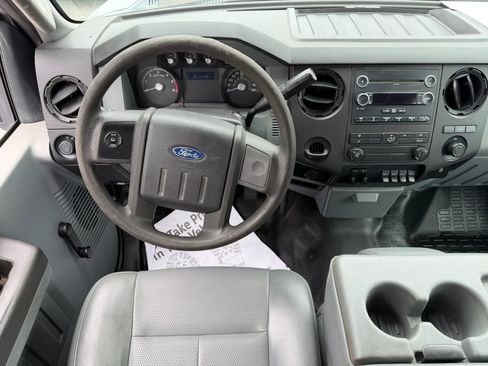 Used 2011 Ford F550 2WD Crew Cab Super Duty image 11