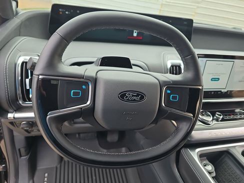 New 2025 Ford Expedition Platinum w/ Stealth Performance Package image 24