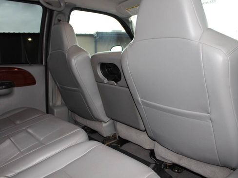 Used 2005 Ford F350 Lariat AWD/4WD image 62
