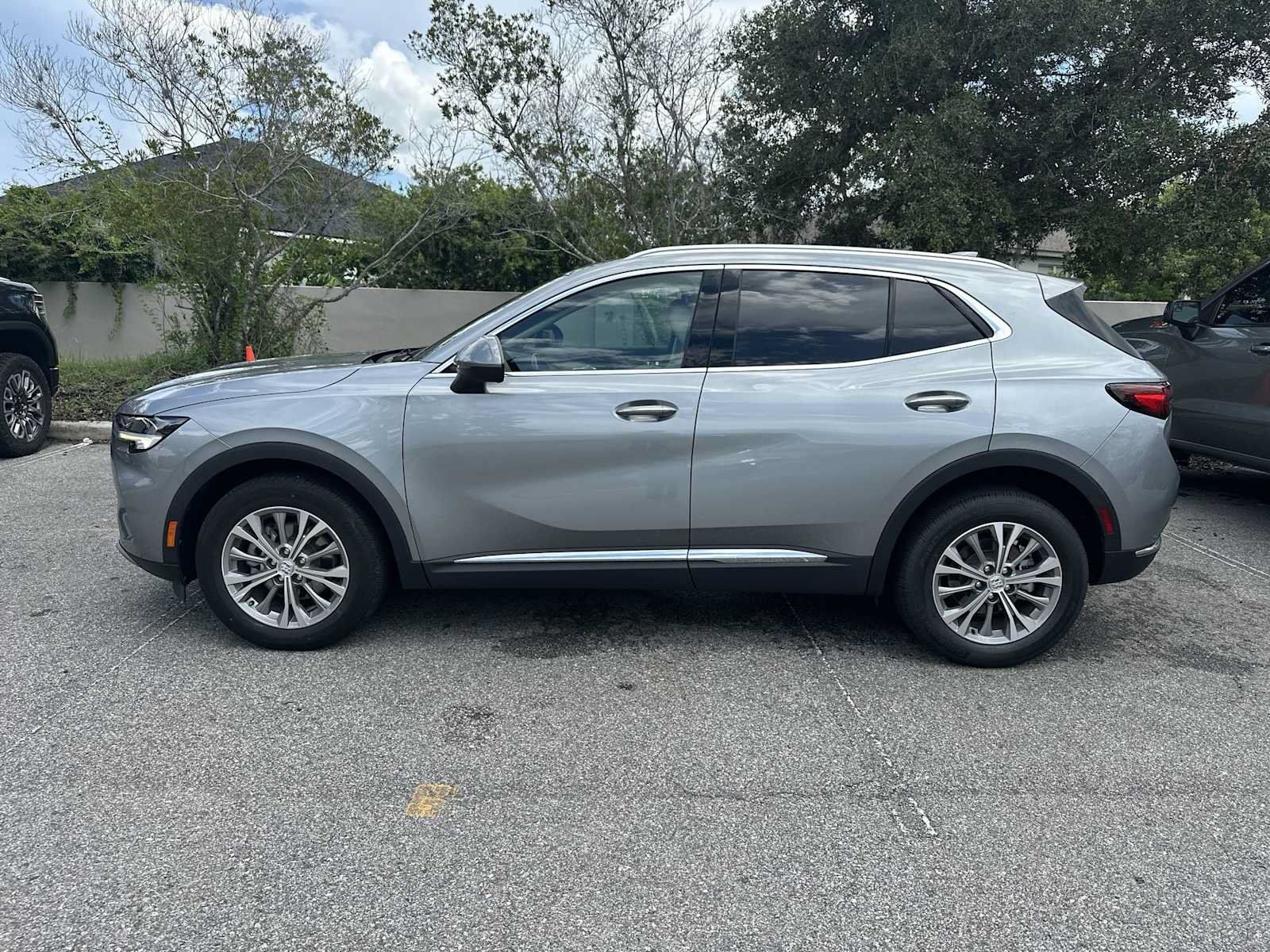 Certified 2023 Buick Envision Preferred FWD image 3