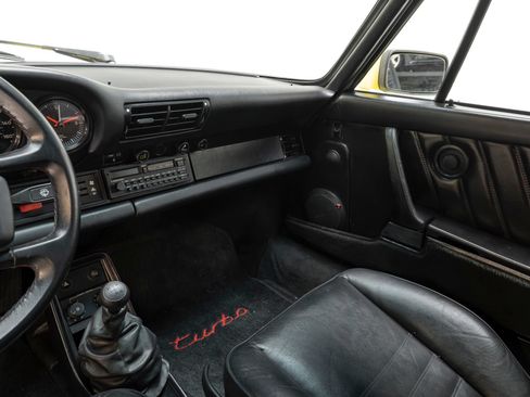 Used 1988 Porsche 911 Carrera RWD image 28