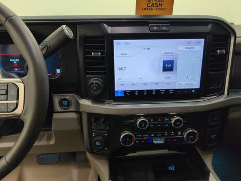 Certified 2025 Ford F450 Platinum w/ Platinum Plus Package image 13