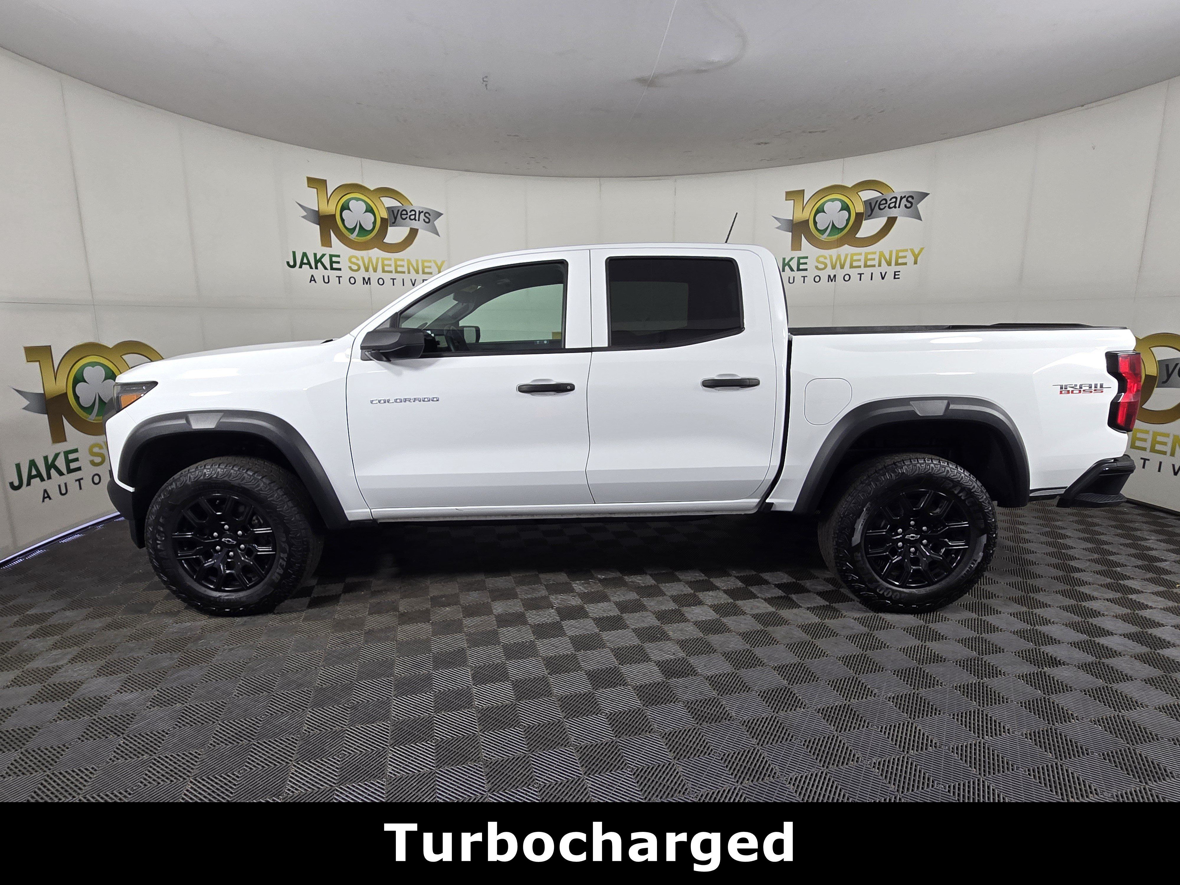 Certified 2024 Chevrolet Colorado Trail Boss w/ Advanced Trailering Package AWD/4WD image 4