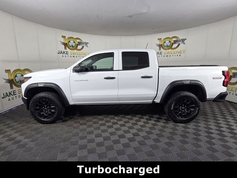 Certified 2024 Chevrolet Colorado Trail Boss w/ Advanced Trailering Package AWD/4WD image 4