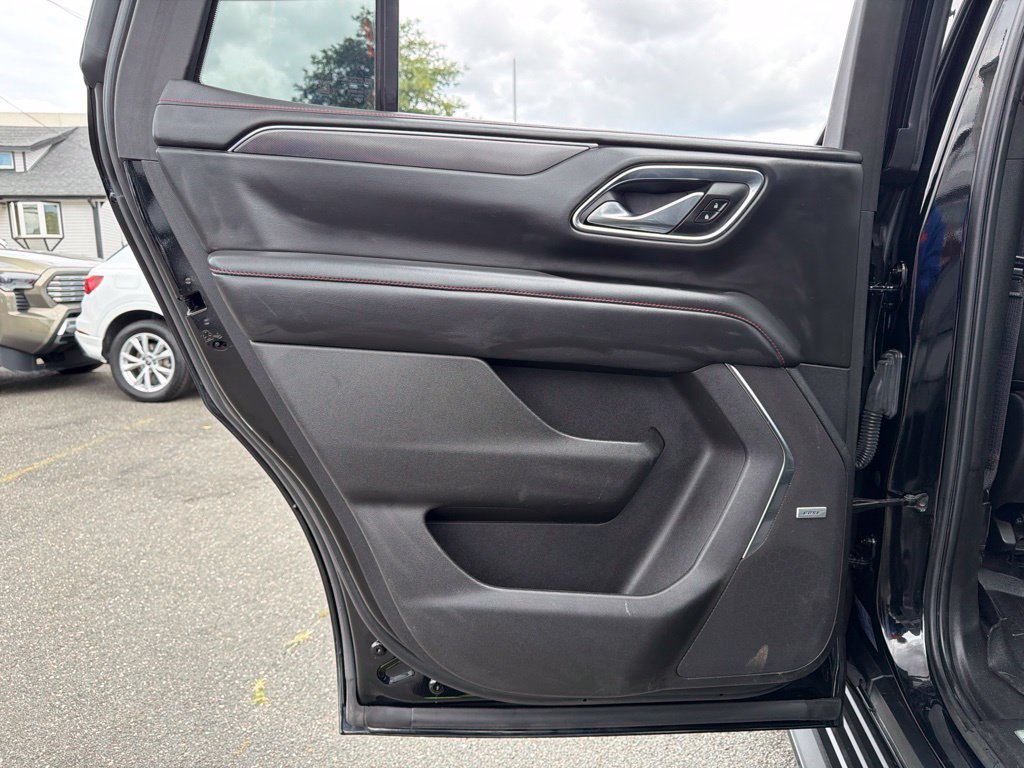 Used 2022 Chevrolet Tahoe RST w/ Luxury Package AWD/4WD image 37