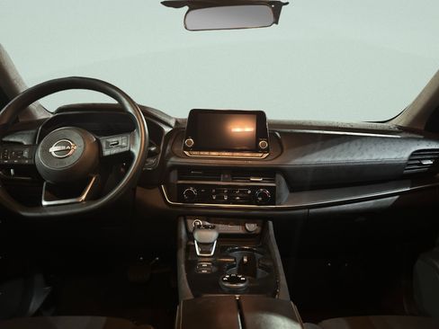 Used 2023 Nissan Rogue S image 17