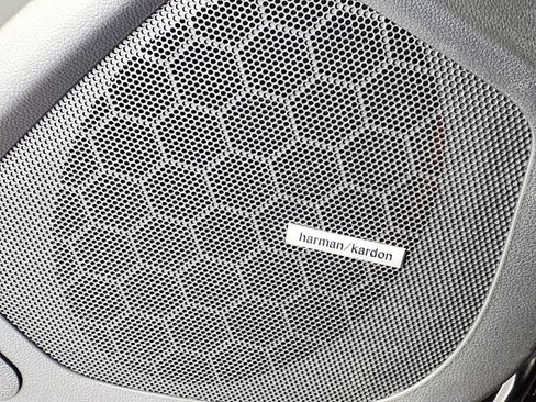 Used 2025 Subaru Ascent Bronze Edition image 16