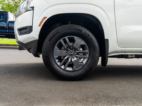 New 2026 Nissan Frontier SV w/ Tow Package AWD/4WD image 7