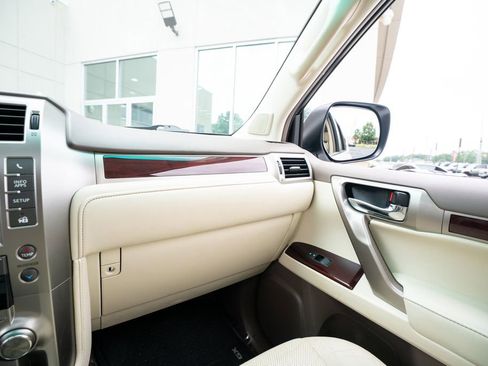 Used 2017 Lexus GX 460 Premium AWD/4WD image 42