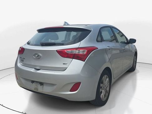 Used 2013 Hyundai Elantra GT FWD image 4